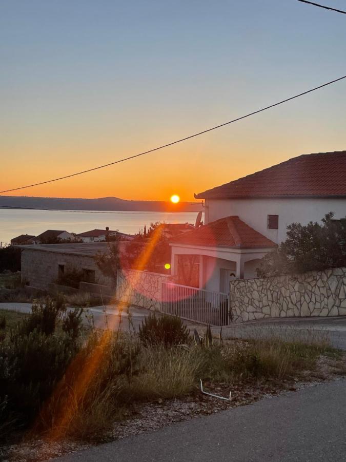 Apartments Frigan Maslenica Exterior photo